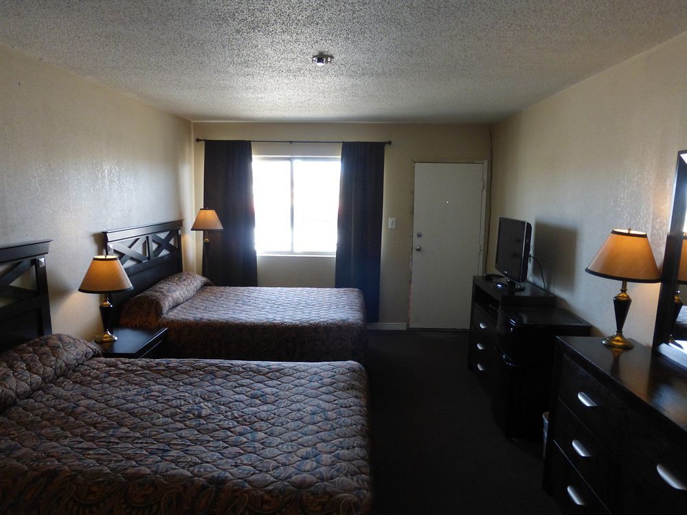 Travel Inn Laramie Exterior photo