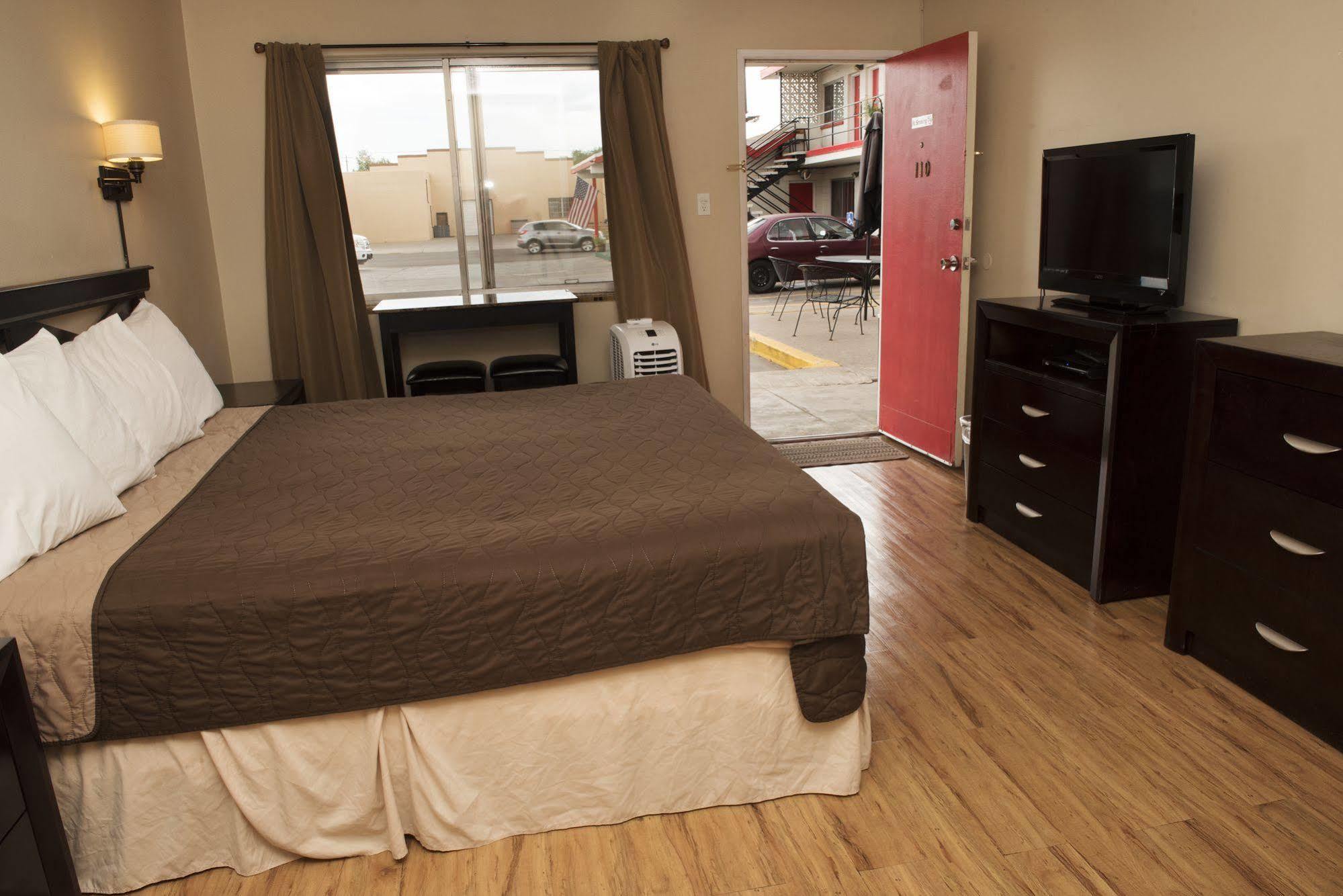Travel Inn Laramie Exterior photo
